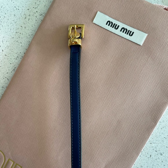 Brand new AUTHENTIC Miu Miu Prada leather bracelet in navy with gold hardware. - Picture 2 of 6